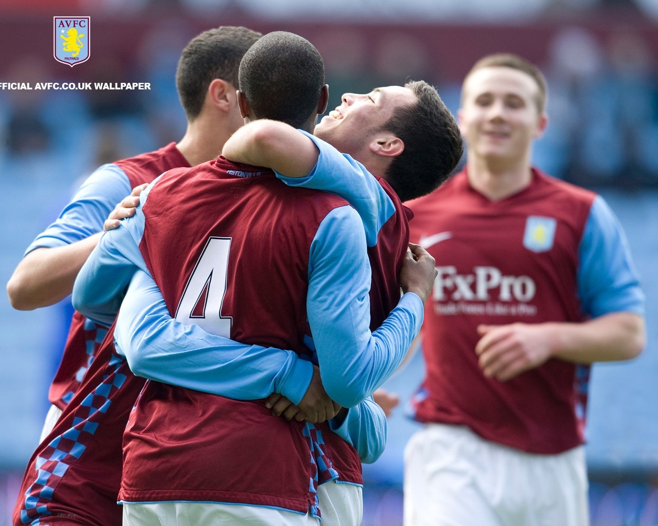 记者：佛罗伦萨深陷降级区，拉涅利明确拒绝回归担任救火教练（记者：佛罗伦萨陷入保级泥潭，拉涅利果断拒绝回锅救火）