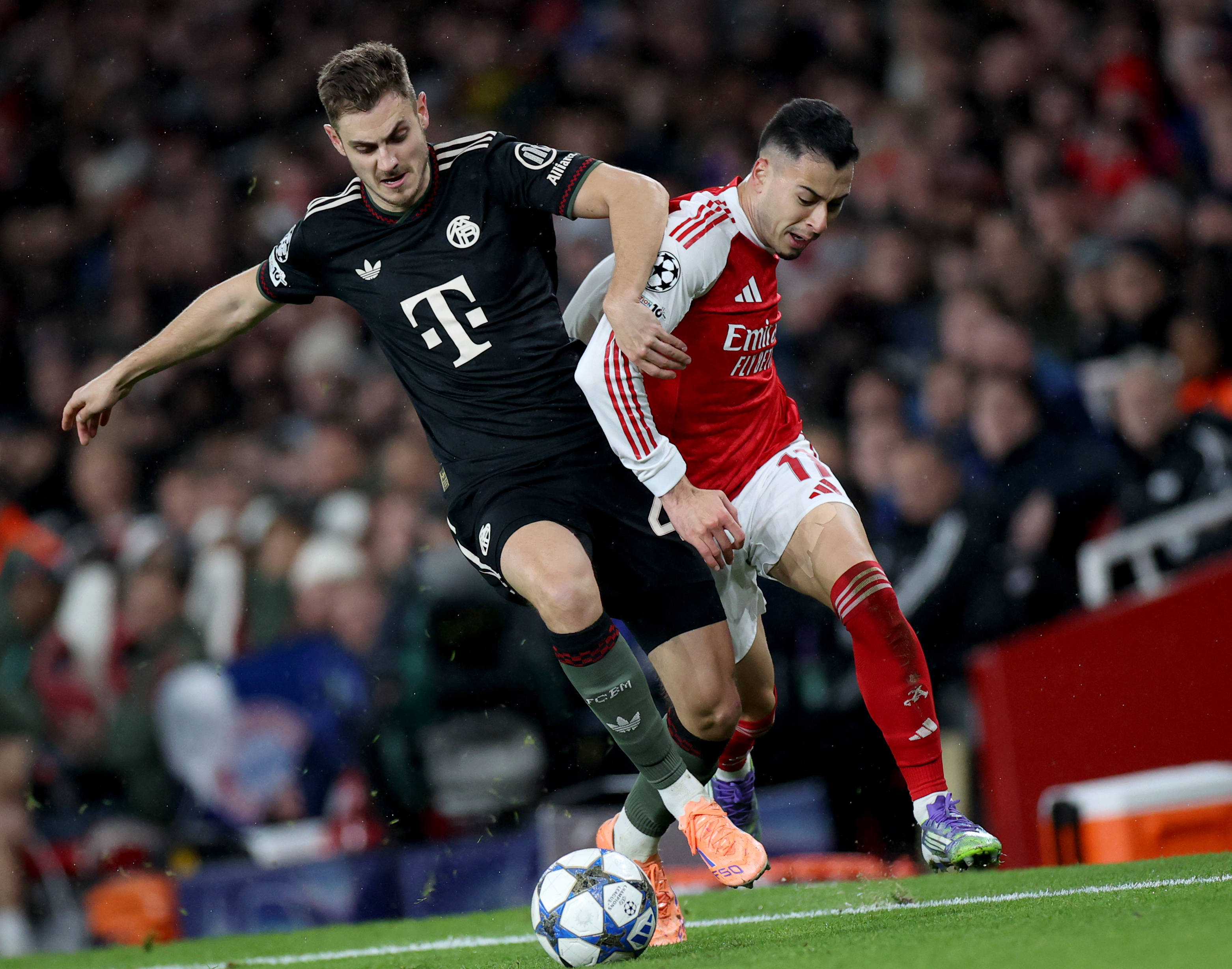 CBA广东男篮险胜辽宁男篮