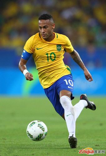 姚浩洋：未来希望在中超拿出更好表现，为铜梁龙取得优异成绩（姚浩洋：盼在中超有更出色发挥，助铜梁龙创造佳绩）