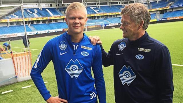 U16男足全胜晋级U17亚洲杯，中国足球队官方发布海报庆祝（U16男足豪取全胜闯入U17亚洲杯，中国足球队官微发布海报致贺）