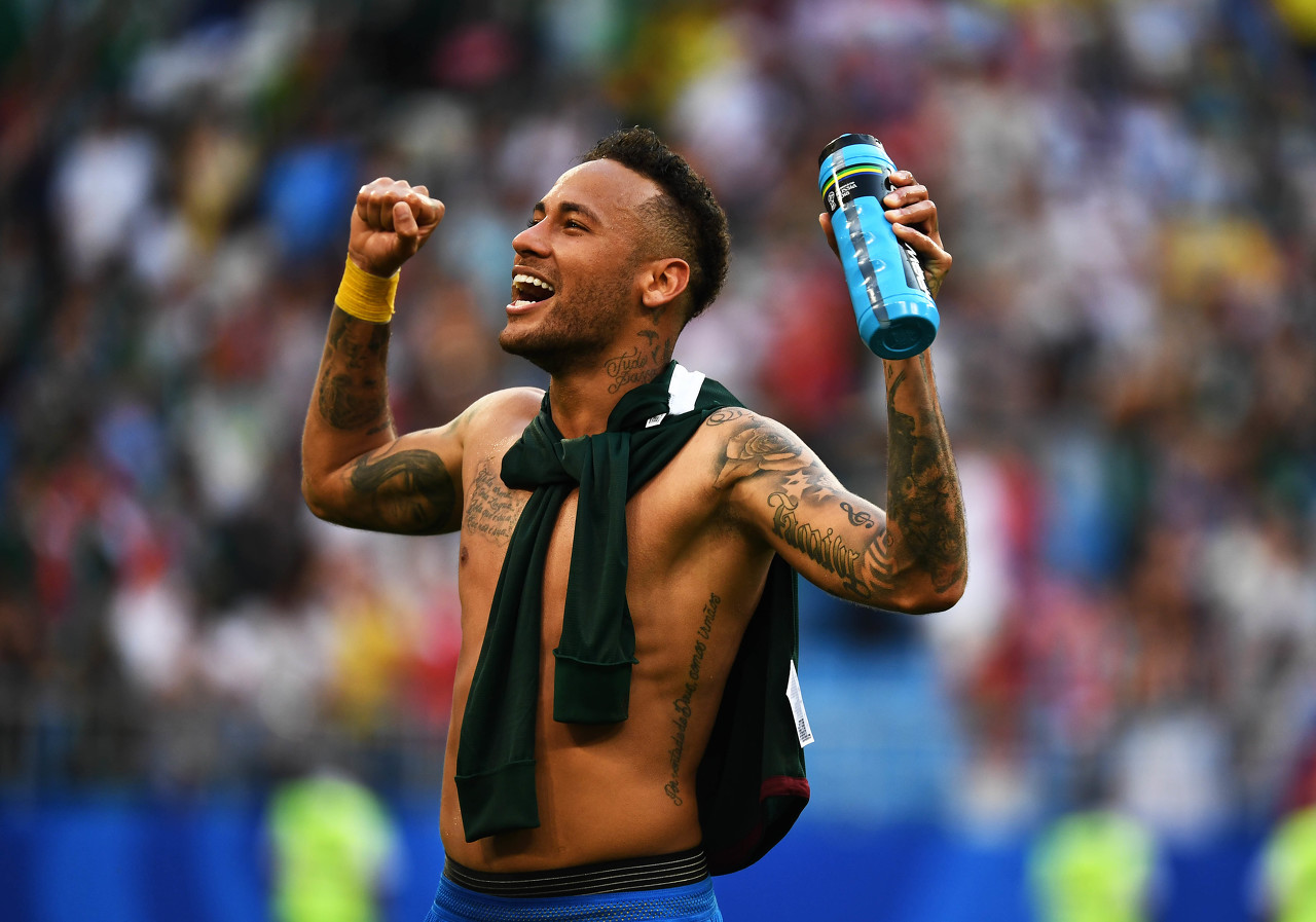 场边教练的表情太真实