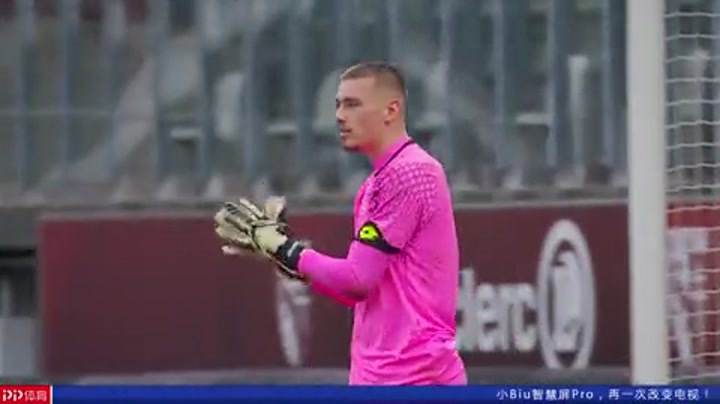 里尔年轻中场布阿迪被多家豪门关注，转会呼声高，期待其未来成为新星。